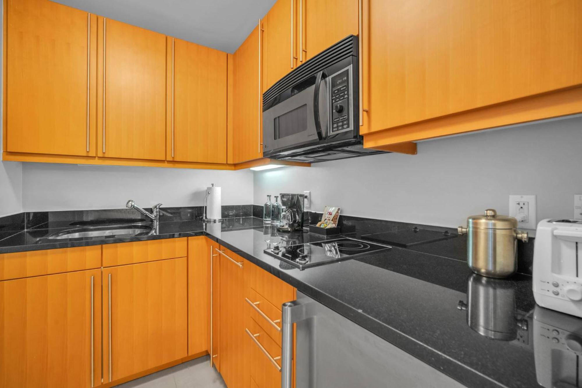 Spacious 2 Bedroom 2 Bath & Studio Suites In The Four Seasons Hotel Miami High Floors מראה חיצוני תמונה