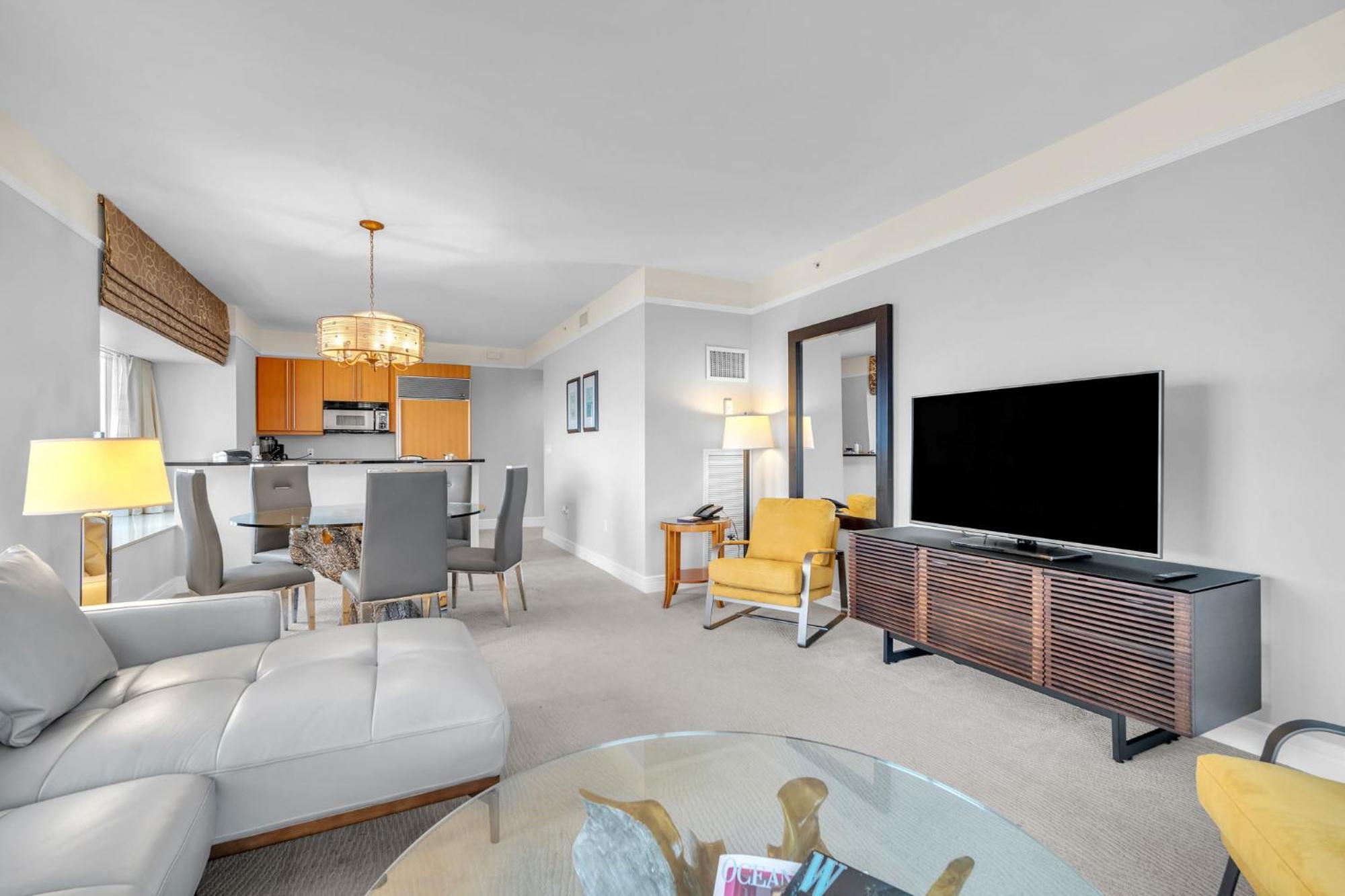 2 Bedroom Or King Studio Suites Four Seasons Hotel Miami Free Wi-Fi & Free Parking מראה חיצוני תמונה