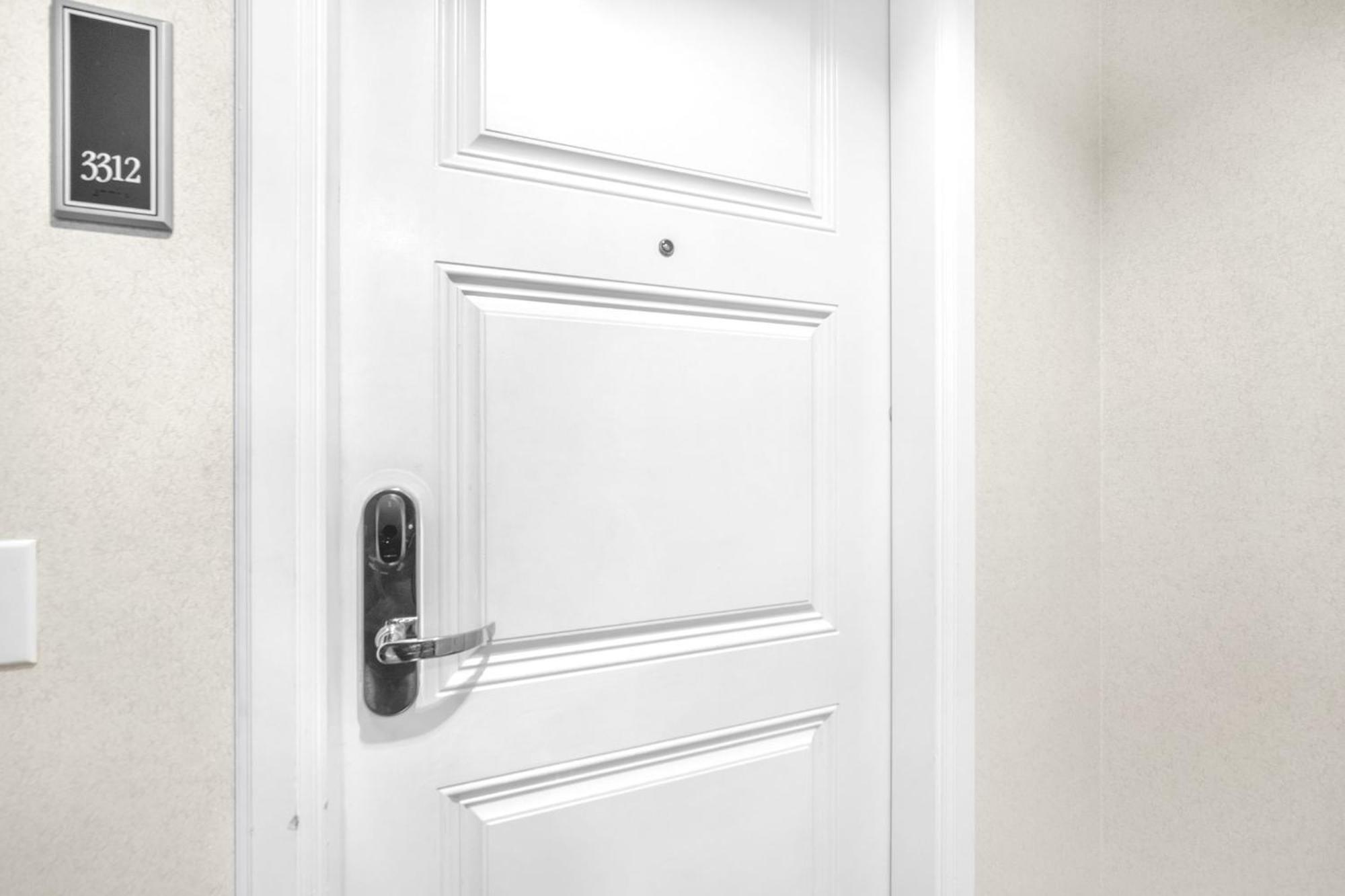 2 Bedroom Or King Studio Suites Four Seasons Hotel Miami Free Wi-Fi & Free Parking מראה חיצוני תמונה
