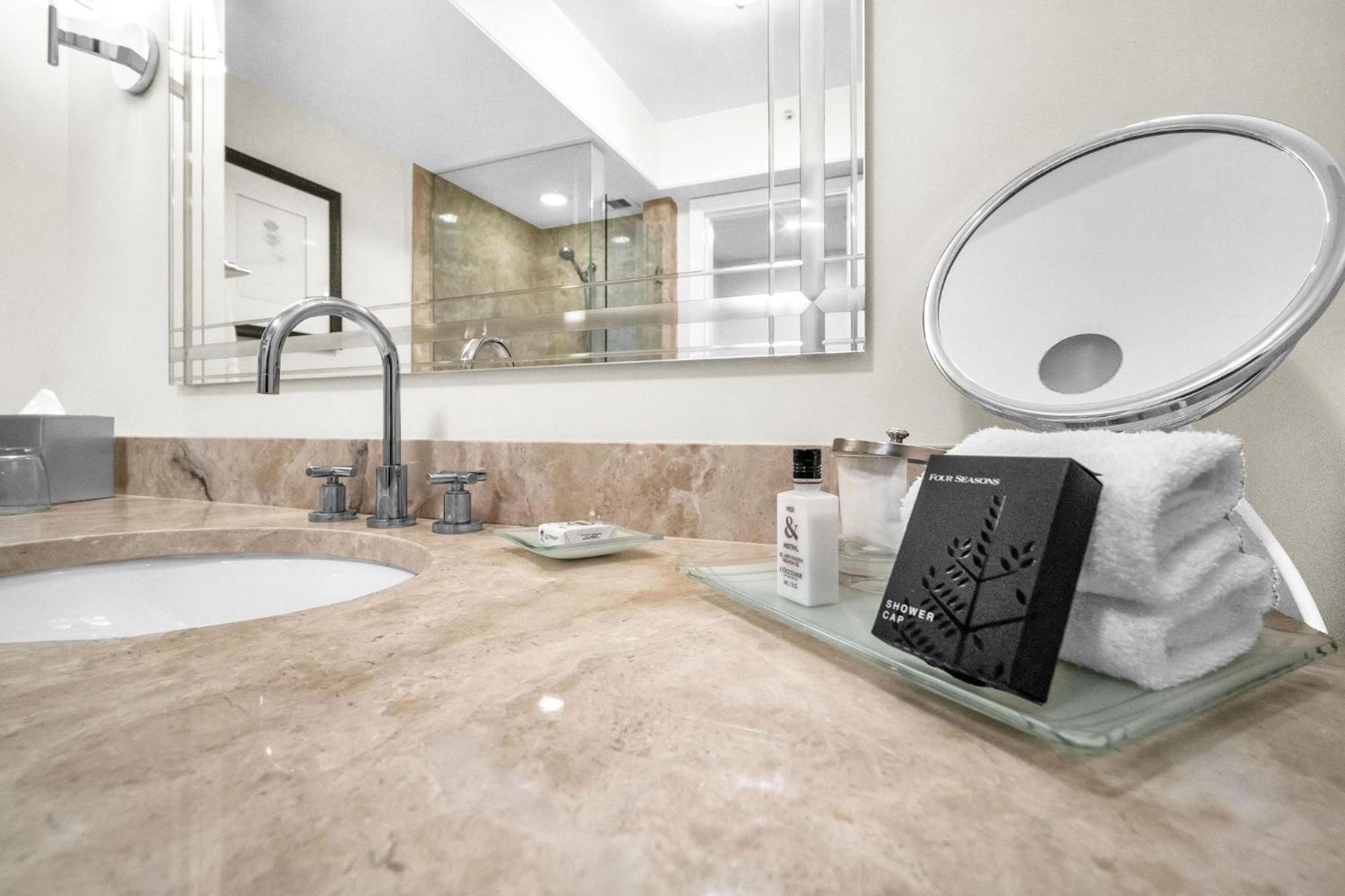 2 Bedroom Or King Studio Suites Four Seasons Hotel Miami Free Wi-Fi & Free Parking מראה חיצוני תמונה