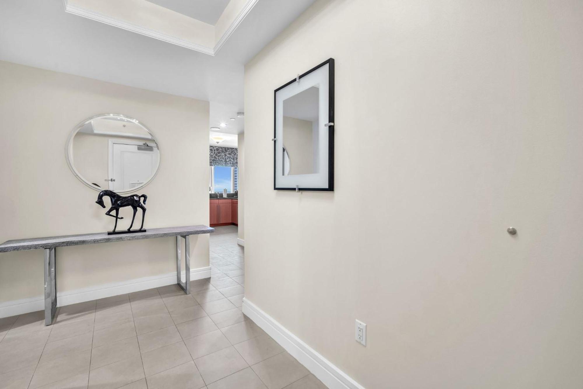 2 Bedroom Or King Studio Suites Four Seasons Hotel Miami Free Wi-Fi & Free Parking מראה חיצוני תמונה