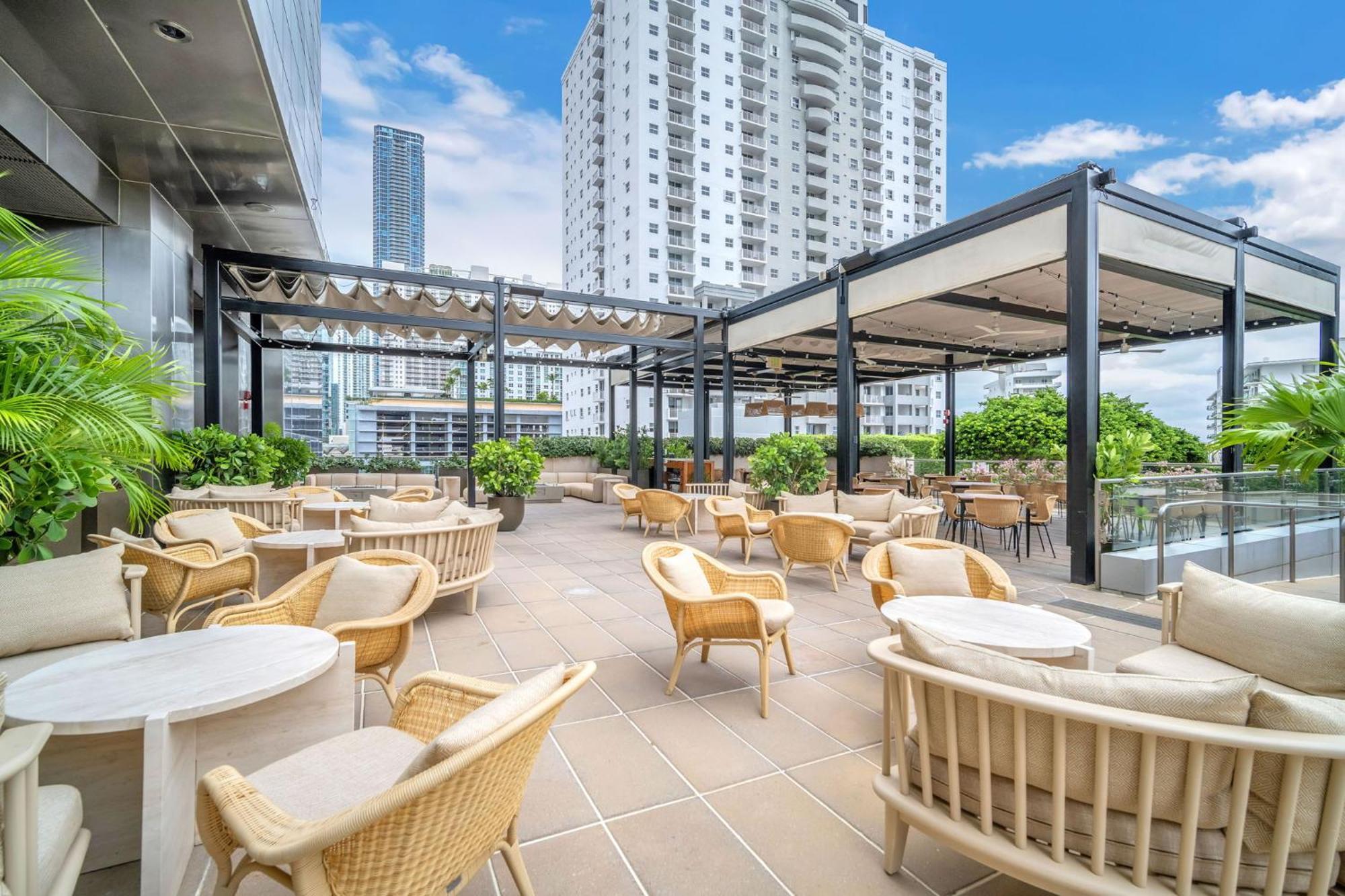 2 Bedroom Or King Studio Suites Four Seasons Hotel Miami Free Wi-Fi & Free Parking מראה חיצוני תמונה