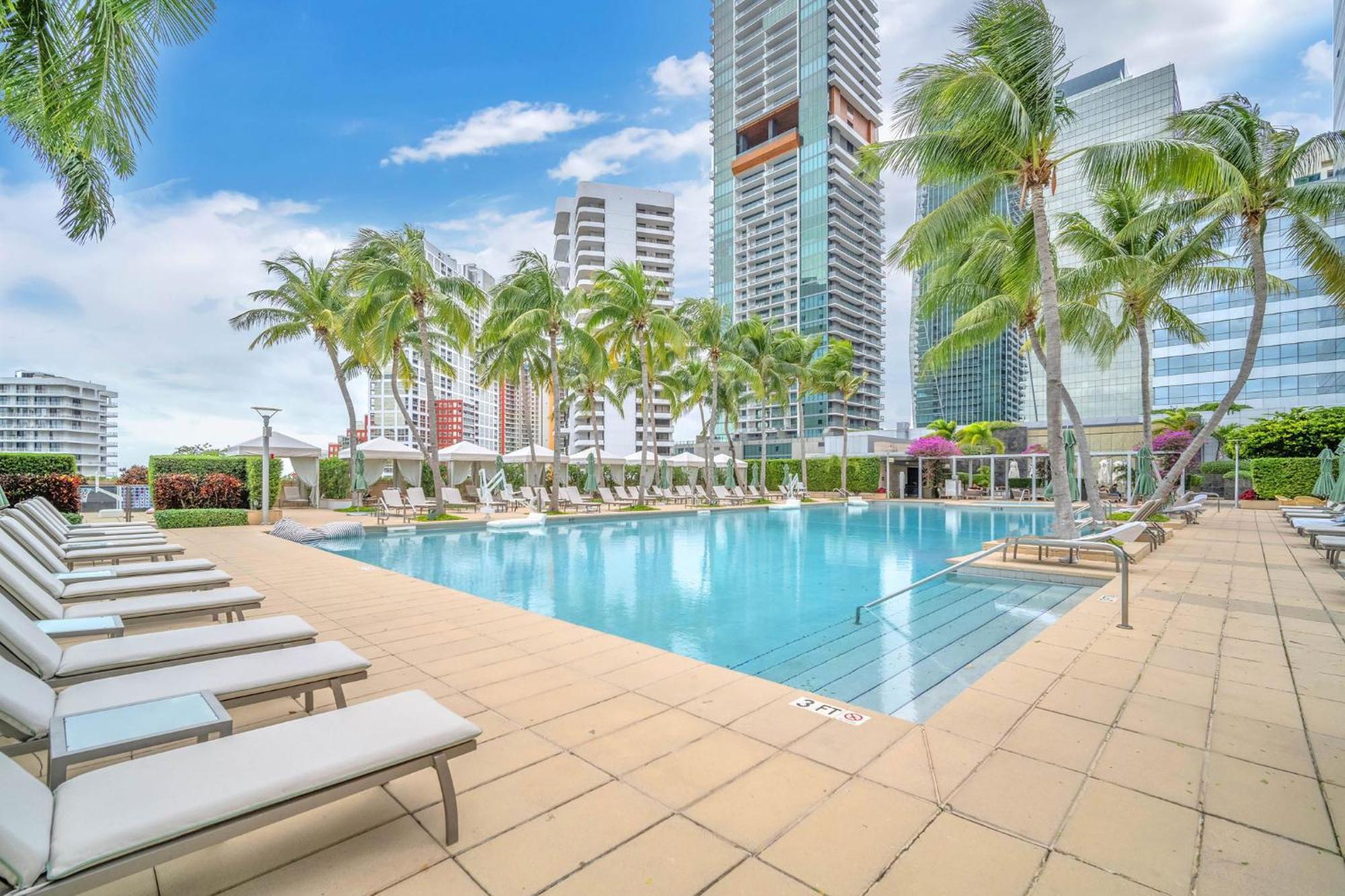 Spacious 2 Bedroom 2 Bath & Studio Suites In The Four Seasons Hotel Miami High Floors מראה חיצוני תמונה