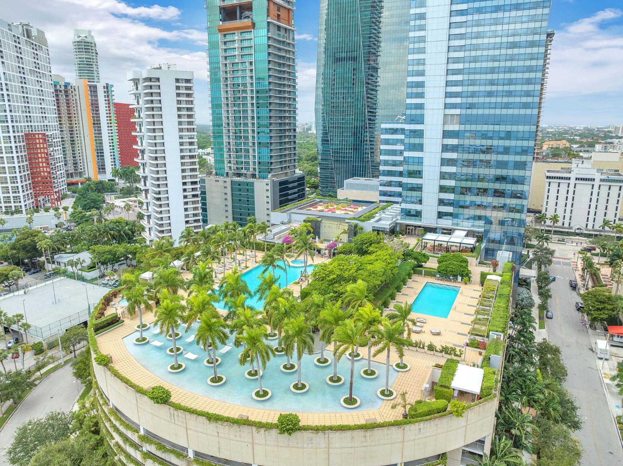 2 Bedroom Or King Studio Suites Four Seasons Hotel Miami Free Wi-Fi & Free Parking מראה חיצוני תמונה