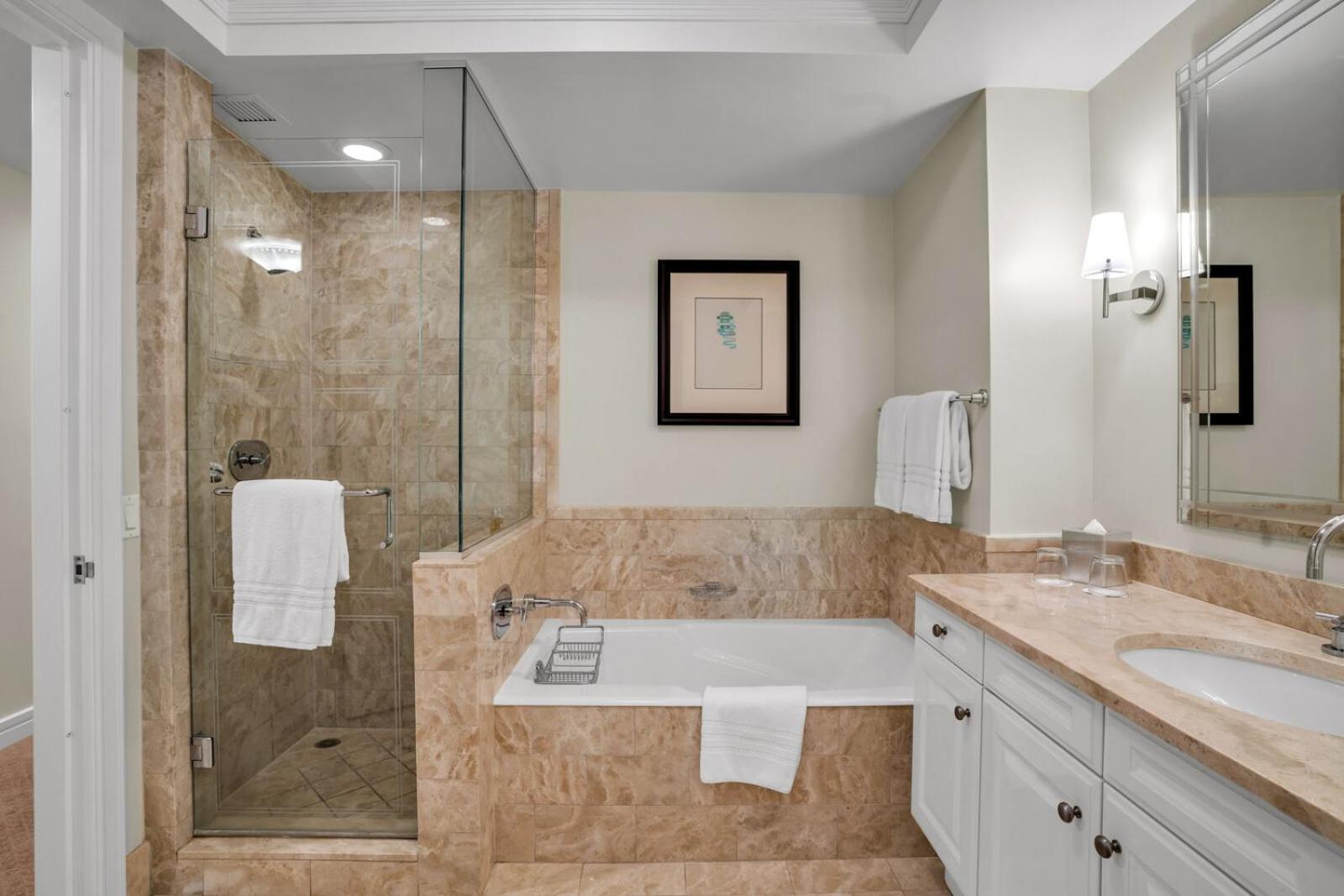 2 Bedroom Or King Studio Suites Four Seasons Hotel Miami Free Wi-Fi & Free Parking מראה חיצוני תמונה