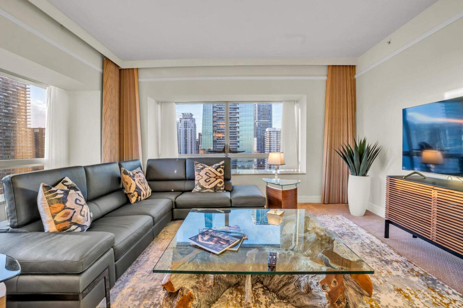 Spacious 2 Bedroom 2 Bath & Studio Suites In The Four Seasons Hotel Miami High Floors חדר תמונה