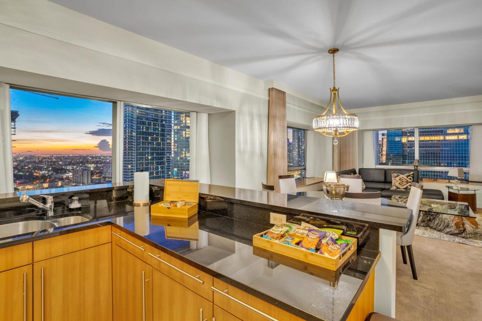 2 Bedroom Or King Studio Suites Four Seasons Hotel Miami Free Wi-Fi & Free Parking חדר תמונה